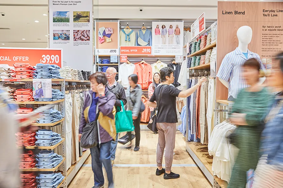 UNIQLO – Knox — in-store shelving, hanging rails and graphic display bays on the shop floor