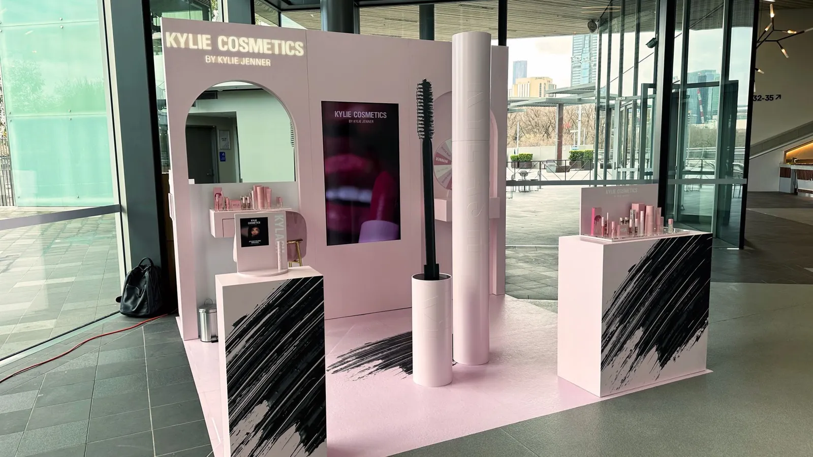 Kylie Cosmetics — project detail 2