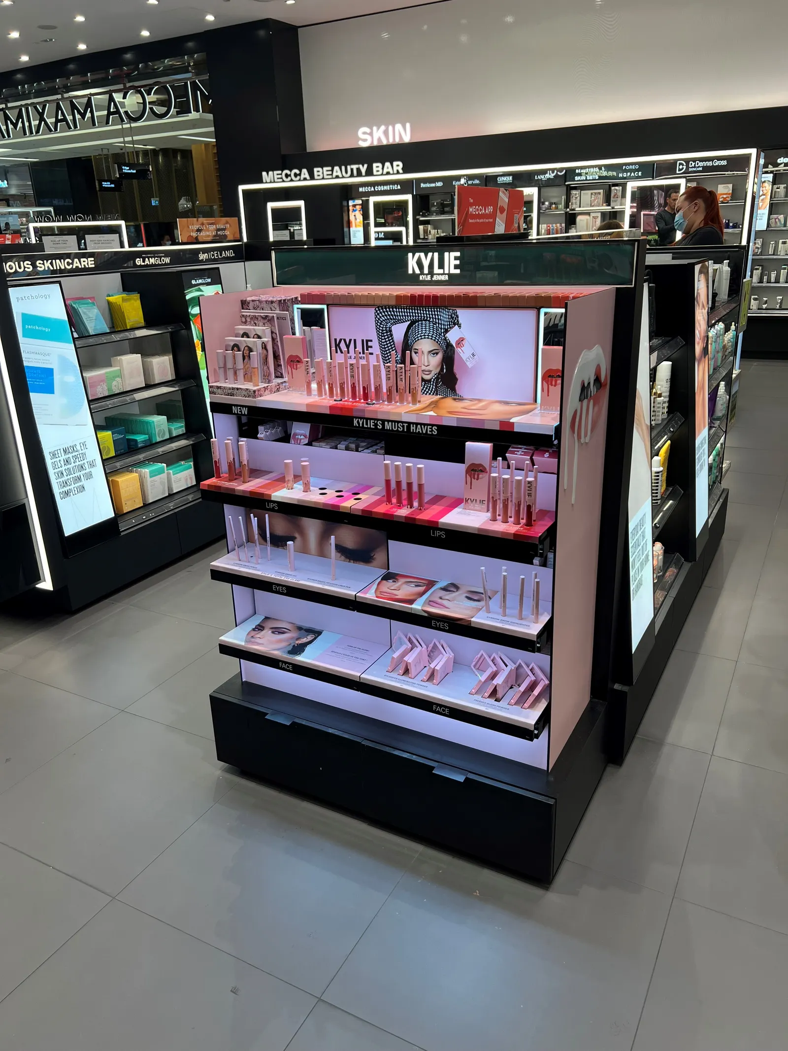 Kylie Cosmetics — project detail 1